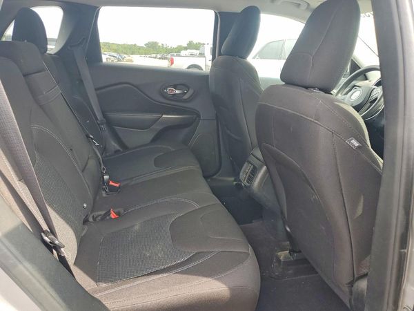2019 JEEP CHEROKEE LATITUDE 4X4