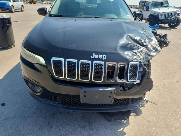 2020 JEEP CHEROKEE LATITUDE PLUS 4X4