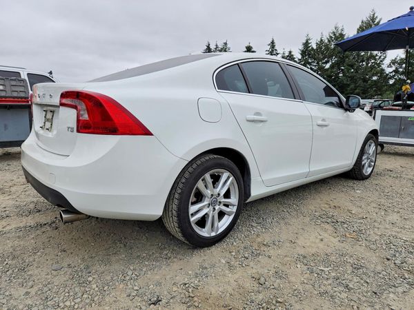 2013 VOLVO S60