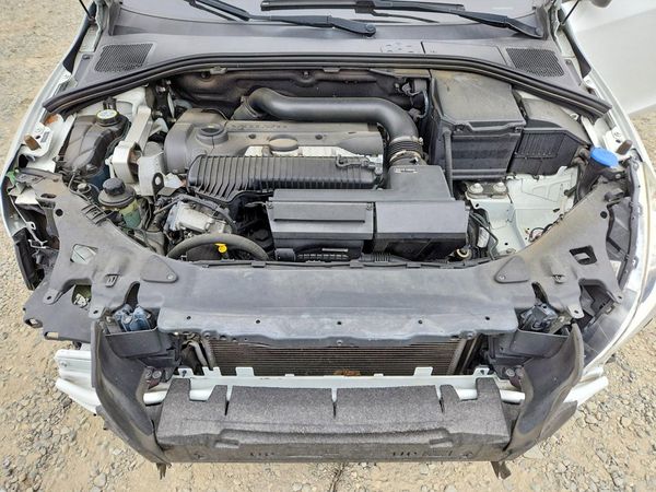 2013 VOLVO S60