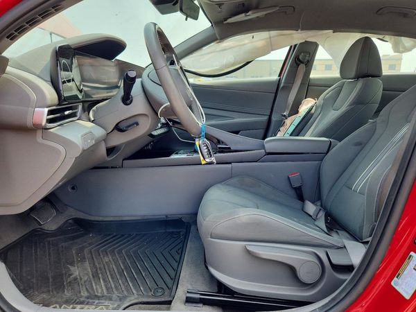 2023 HYUNDAI ELANTRA