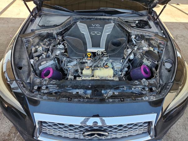 2019 INFINITI Q50 — Engine bay
