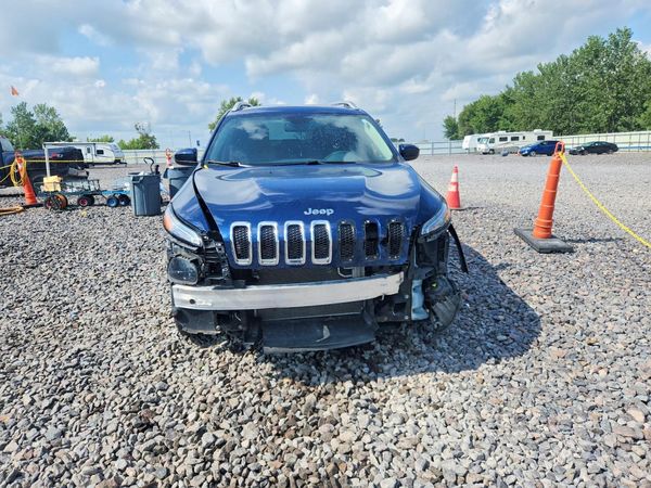 2018 JEEP CHEROKEE LATITUDE PLUS 4X4