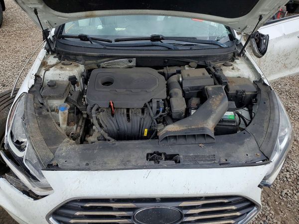2018 HYUNDAI SONATA — Engine bay
