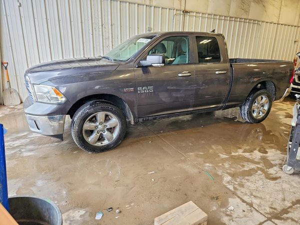 2015 RAM 1500 SLT