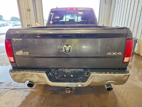 2015 RAM 1500 SLT