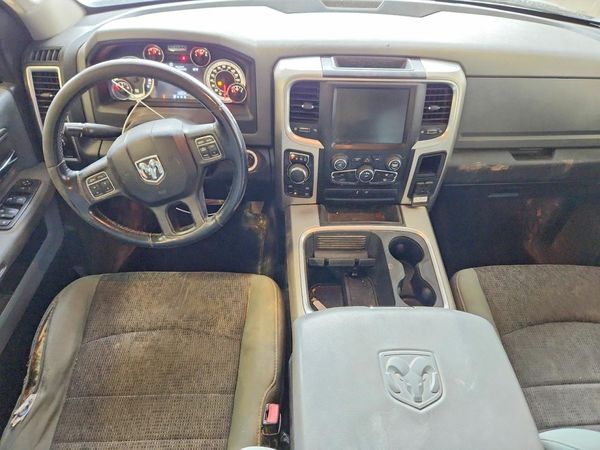 2015 RAM 1500 SLT