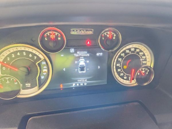 2015 RAM 1500 SLT