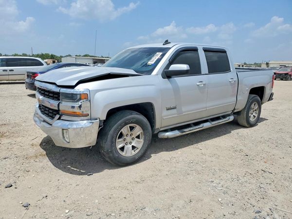2017 CHEVROLET SILVERADO — DSFA — Front 3/4