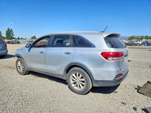 2017 KIA SORENTO L, LX