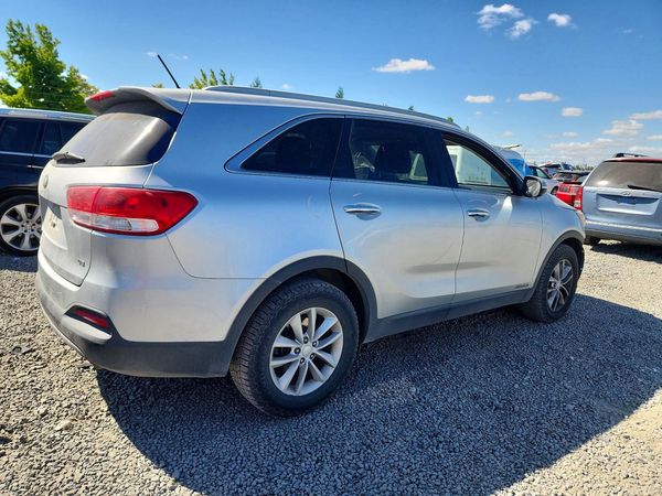 2017 KIA SORENTO L, LX