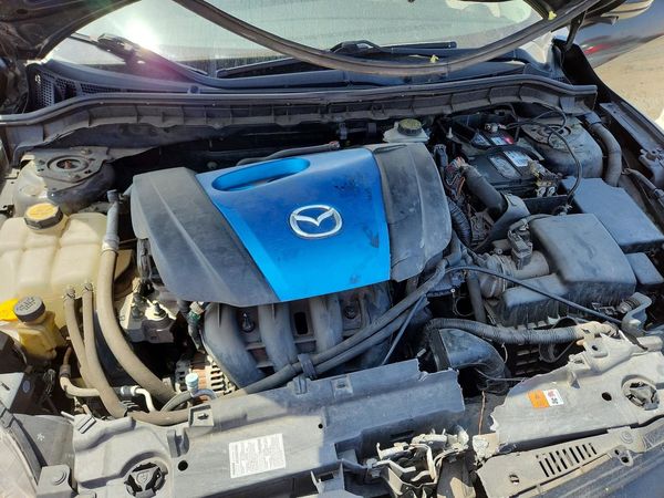 2012 MAZDA 3 Touring/GS — Engine bay