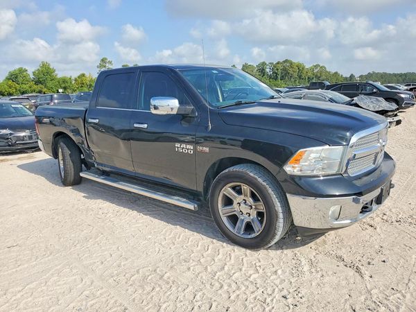 2018 RAM 1500 SLT