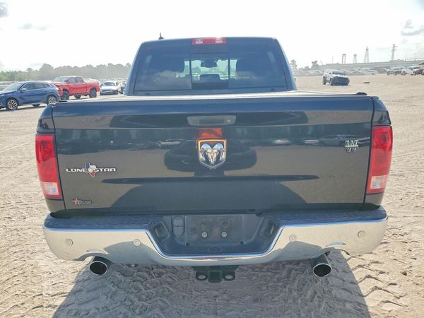 2018 RAM 1500 SLT