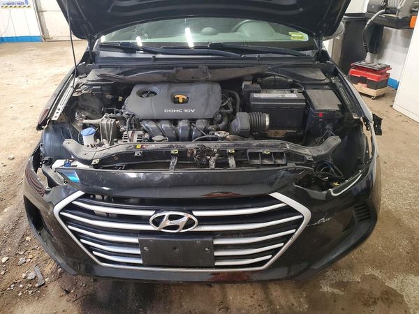 2018 HYUNDAI ELANTRA SE