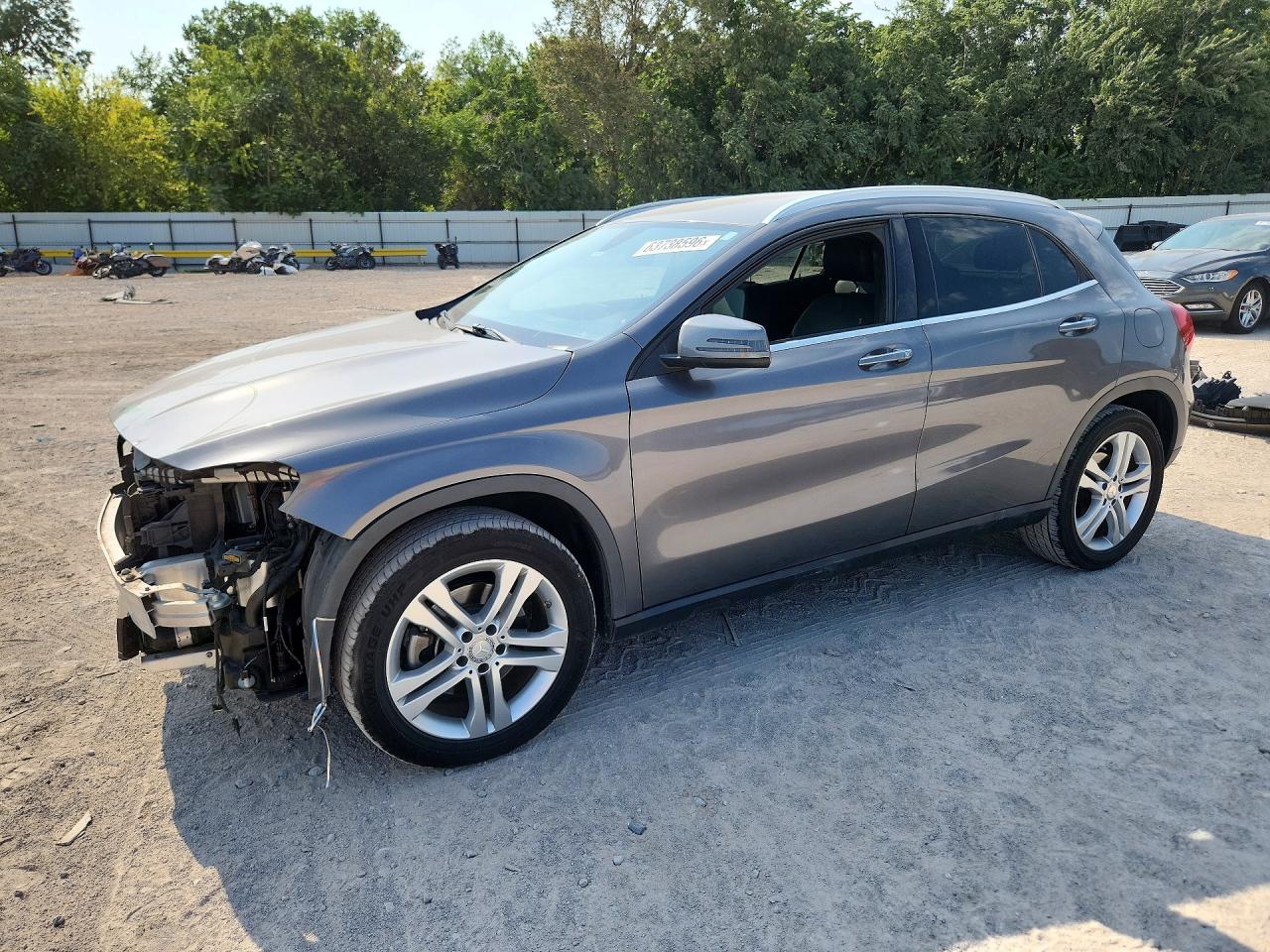 2016 MERCEDES-BENZ GLA