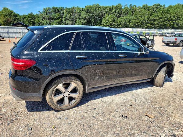2017 MERCEDES-BENZ GLC GLC300