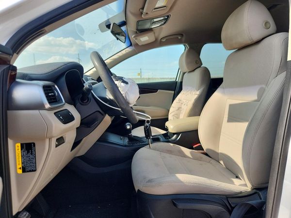 2018 KIA SORENTO L, LX