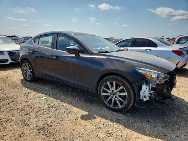 2018 MAZDA 3 Touring