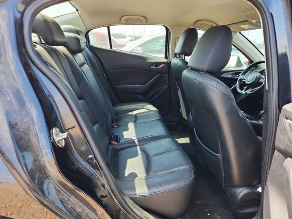 2018 MAZDA 3 Touring