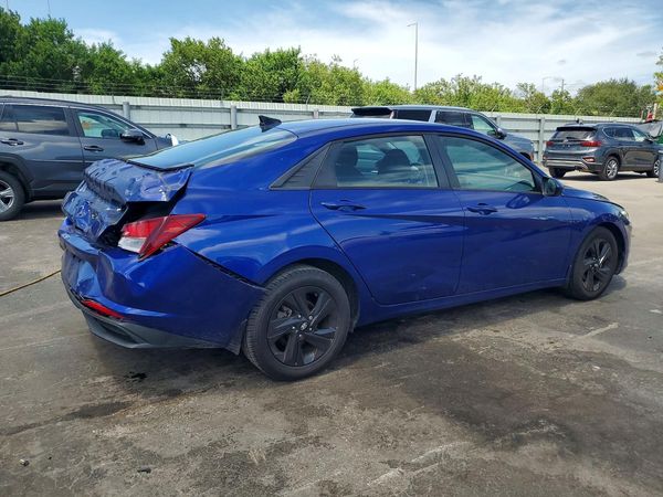 2021 HYUNDAI ELANTRA SEL w/ Convenience Pkg