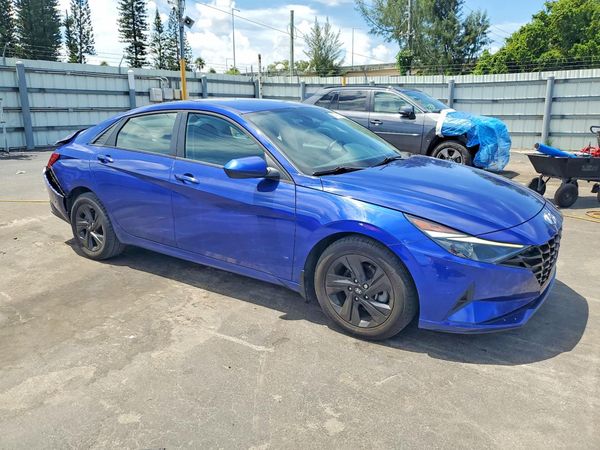 2021 HYUNDAI ELANTRA SEL w/ Convenience Pkg