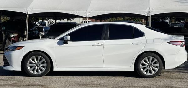 2018 TOYOTA CAMRY