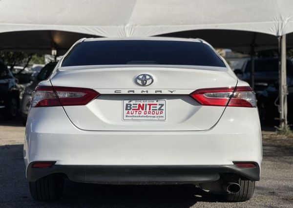 2018 TOYOTA CAMRY