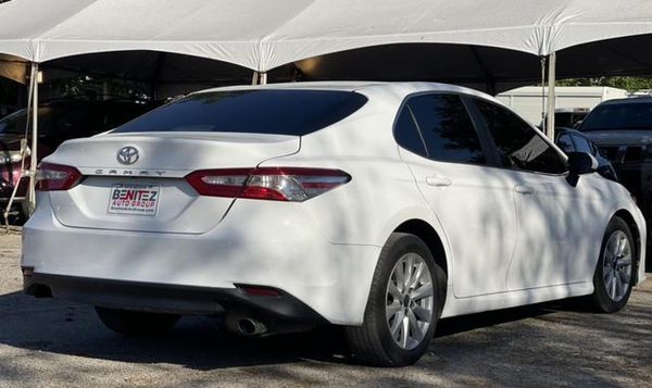 2018 TOYOTA CAMRY