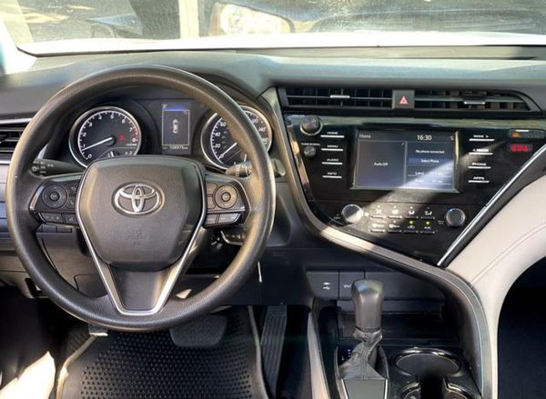 2018 TOYOTA CAMRY
