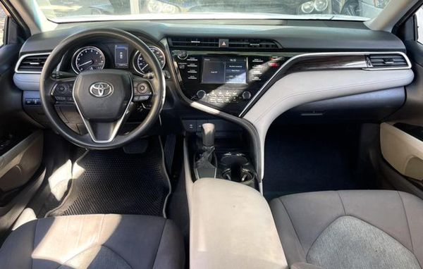 2018 TOYOTA CAMRY