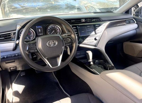 2018 TOYOTA CAMRY
