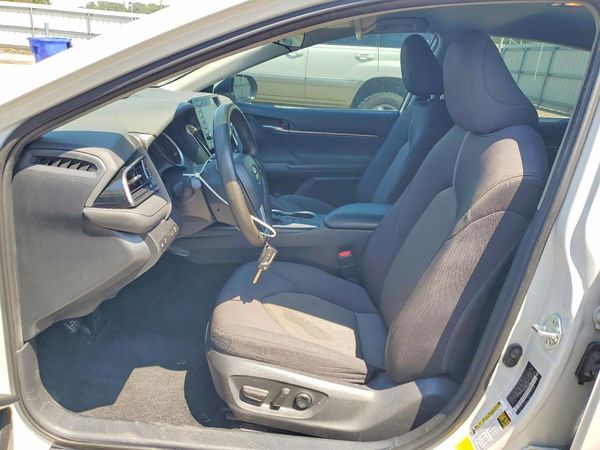2022 TOYOTA CAMRY LE — DENT