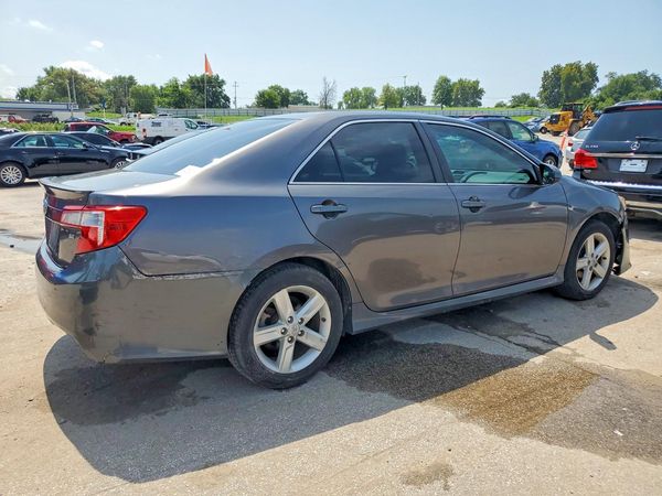 2013 TOYOTA CAMRY