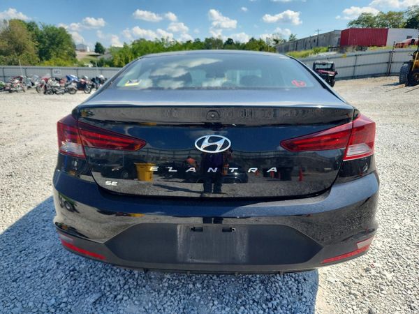 2019 HYUNDAI ELANTRA SE