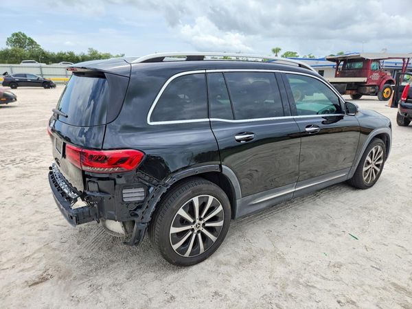 2021 MERCEDES-BENZ GLB GLB250