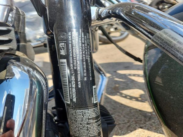 2016 HARLEY-DAVIDSON FL