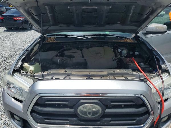 2019 TOYOTA TACOMA SR5