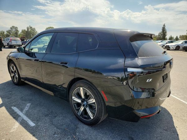 2025 BMW IX