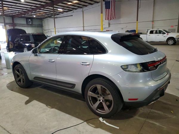 2024 PORSCHE MACAN
