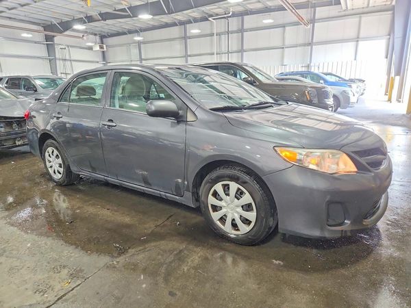 2013 TOYOTA COROLLA