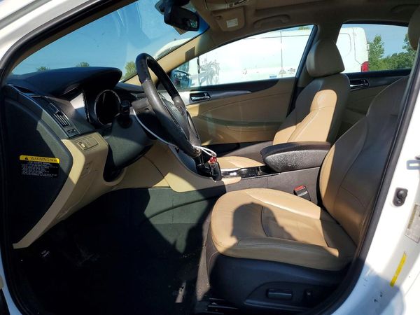 2012 HYUNDAI SONATA Middle level