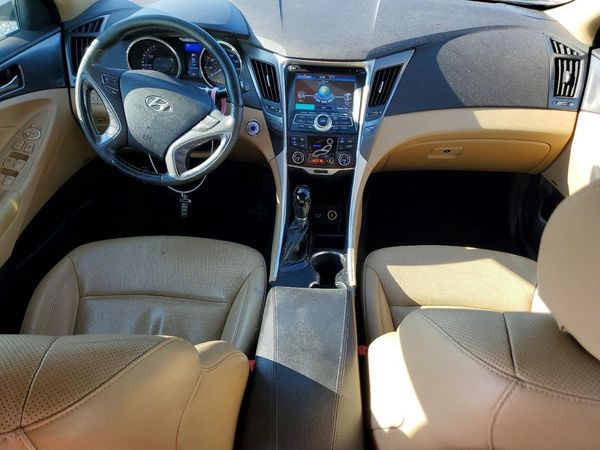 2012 HYUNDAI SONATA Middle level