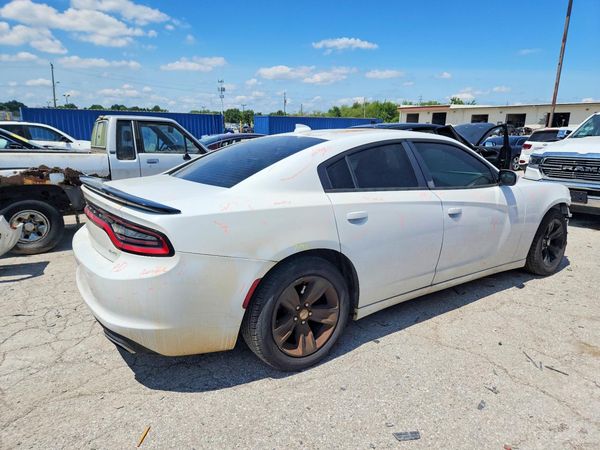 2015 DODGE CHARGER SXT
