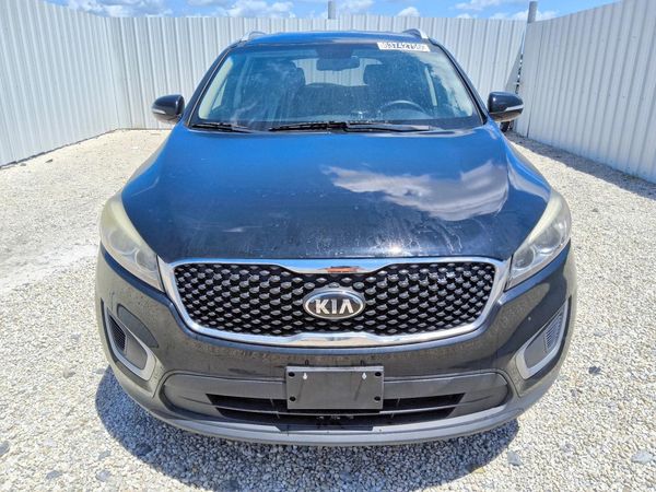 2017 KIA SORENTO L, LX
