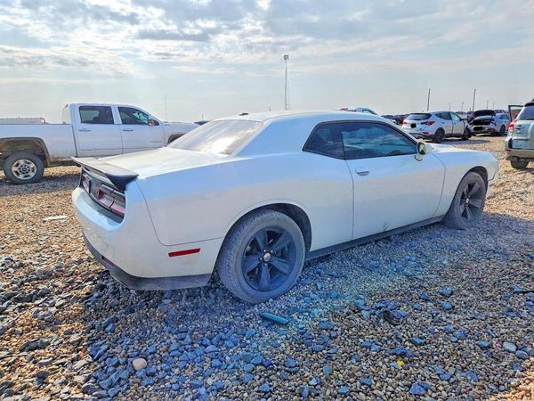 2016 DODGE CHALLENGER SXT
