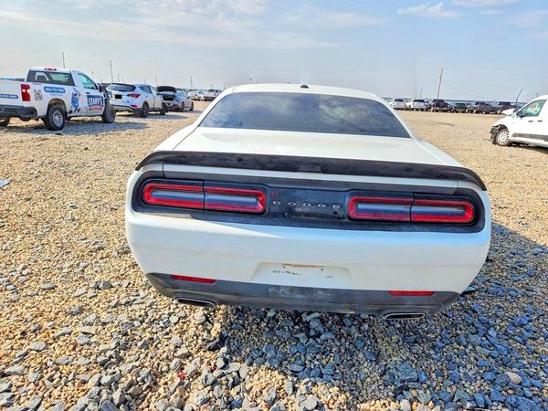 2016 DODGE CHALLENGER SXT