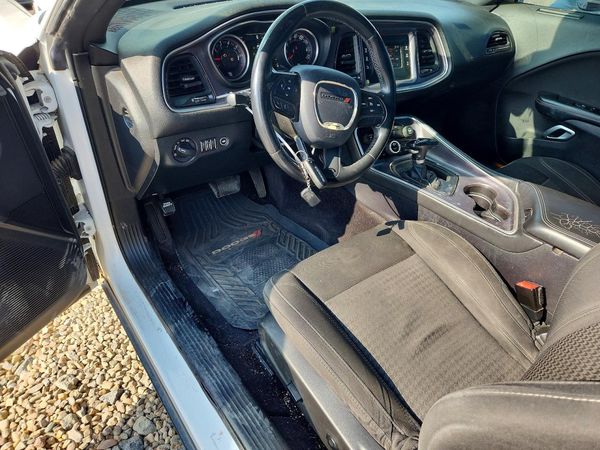 2016 DODGE CHALLENGER SXT