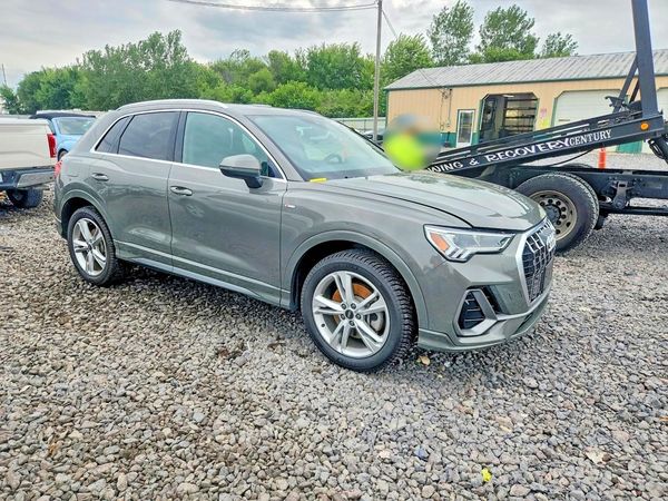 2021 AUDI Q3