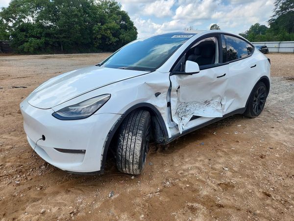 2021 TESLA MODEL Y — Front 3/4